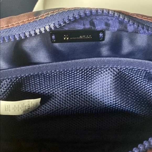 Lululemon Camouflage Bag - Picture 2 of 5